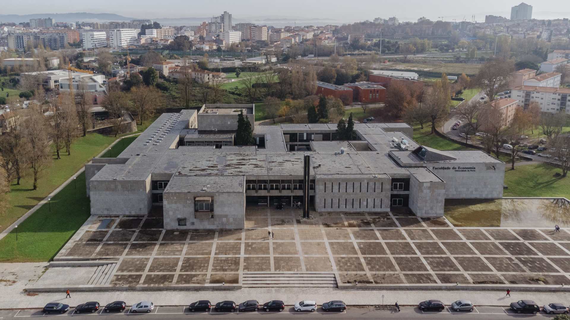 University of Porto School of Economics and Management