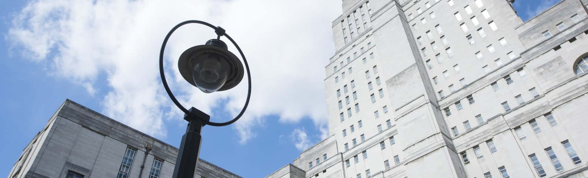 University of London, School of Advanced Study Διδακτορικό στην Ιστορία (Ινστιτούτο Ιστορικών Ερευνών)