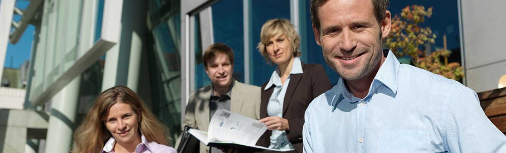 Fraunhofer Academy Secure Software Engineering in the Automotive Development Process