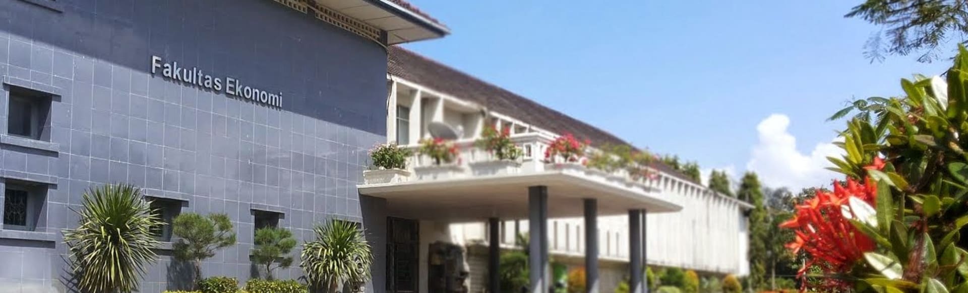Universitas Syiah Kuala Bachelor in International Management Program (IMP)