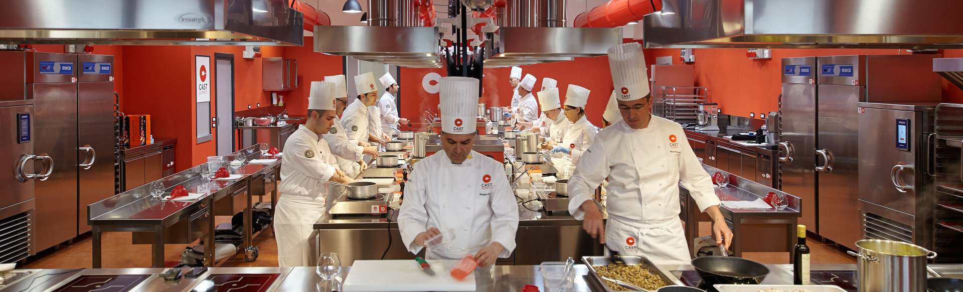 CAST Alimenti Professionelles fortgeschrittenes Diplom in italienischer Konditorei für Hotel- und Restaurantservice