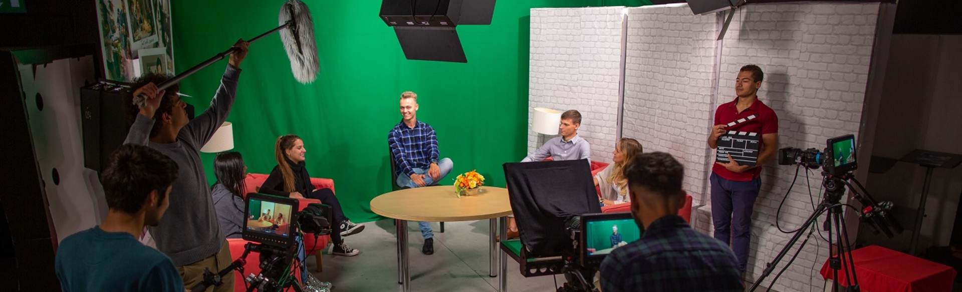 University of Dunaújváros BA in Kommunikation und Medien