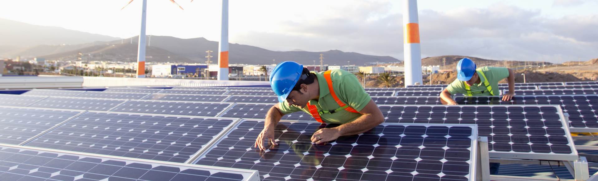 European Master in Renewable Energy and European Master in Sustainable Energy System Management Master Europeo de Energía Renovable