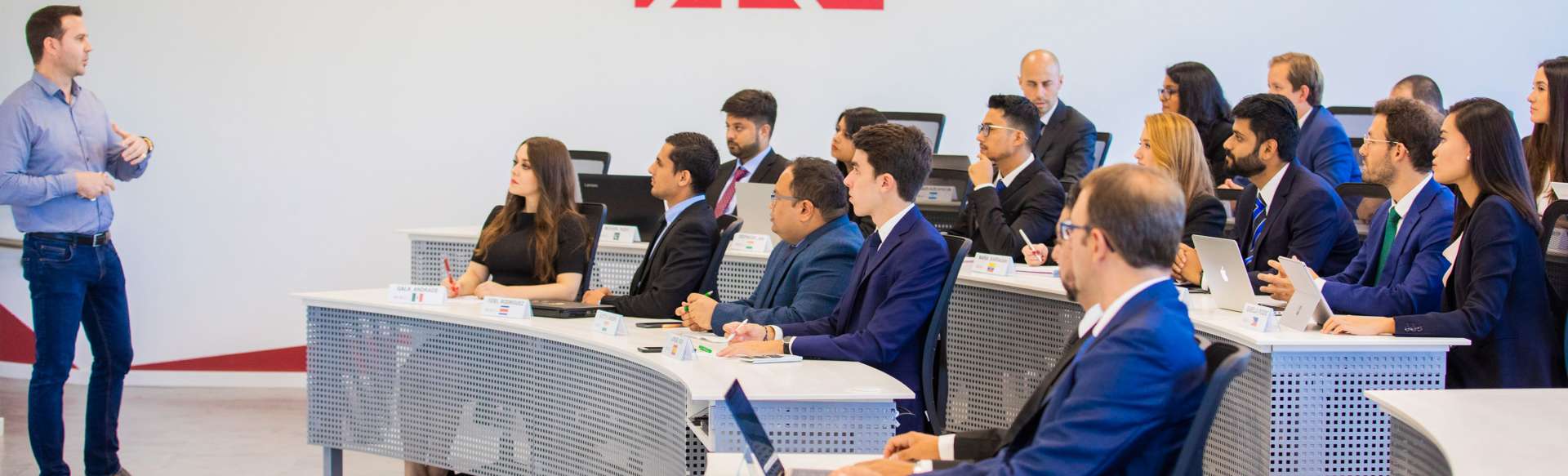 Zaragoza Logistics Center Master of Engineering in Logistics and Supply Chain Management (ZLOGb)