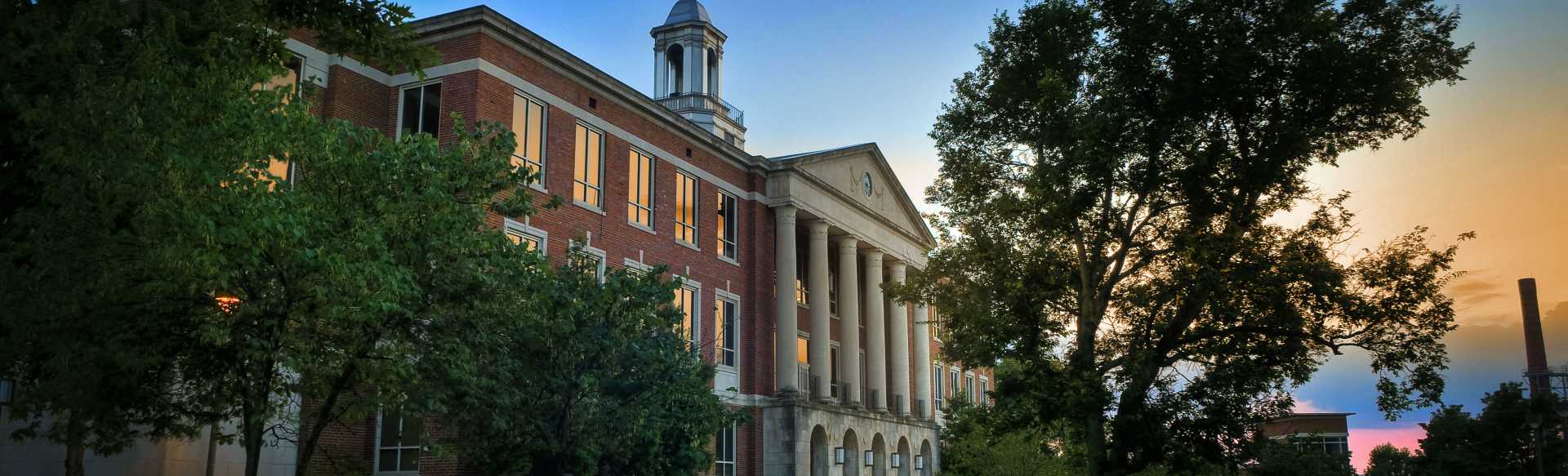 Tennessee State University Интенсивная программа английского языка
