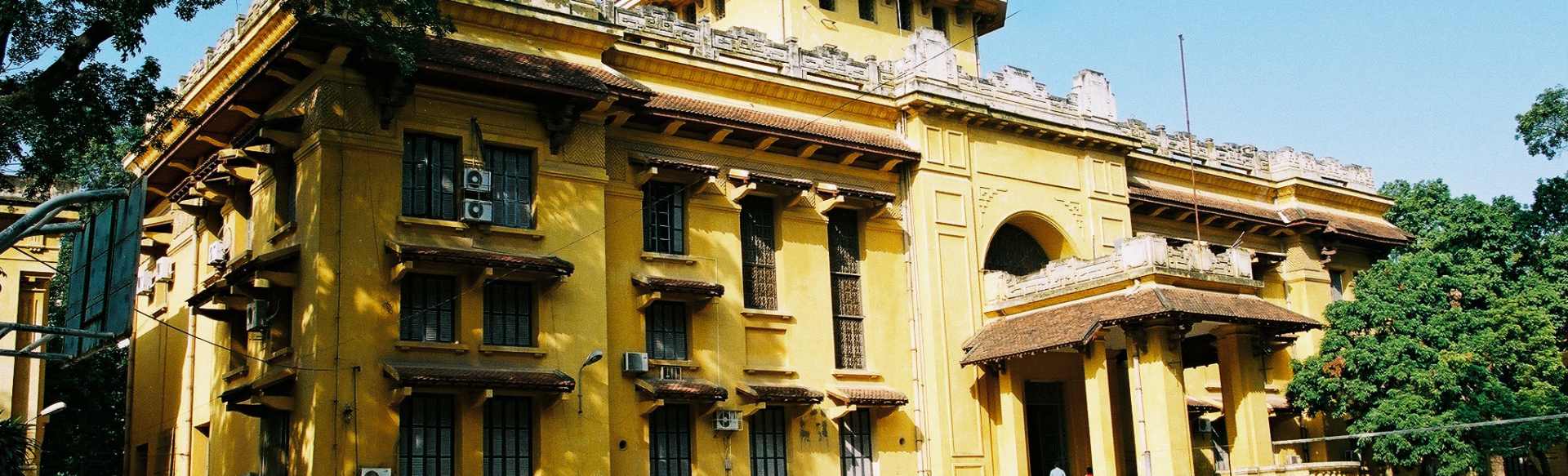 Vietnam National University, Hanoi - International School Bachelor in Marketing - Dual Degree