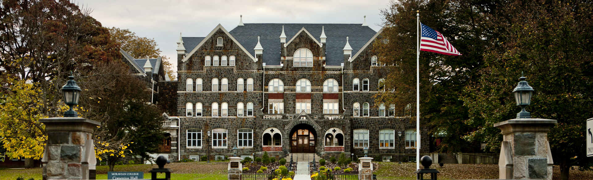 Moravian University BA Dalam Kebijakan Lingkungan dan Ekonomi