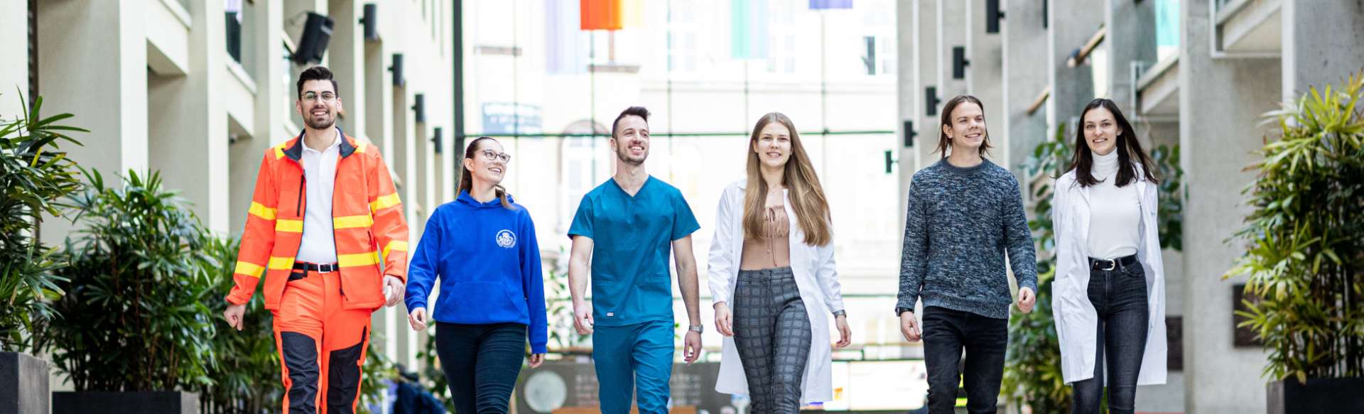 Semmelweis University नर्सिंग बीएससी