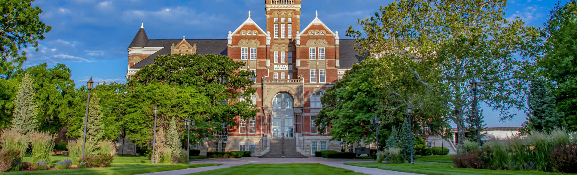 Friends University ماجستير نظم المعلومات الإدارية