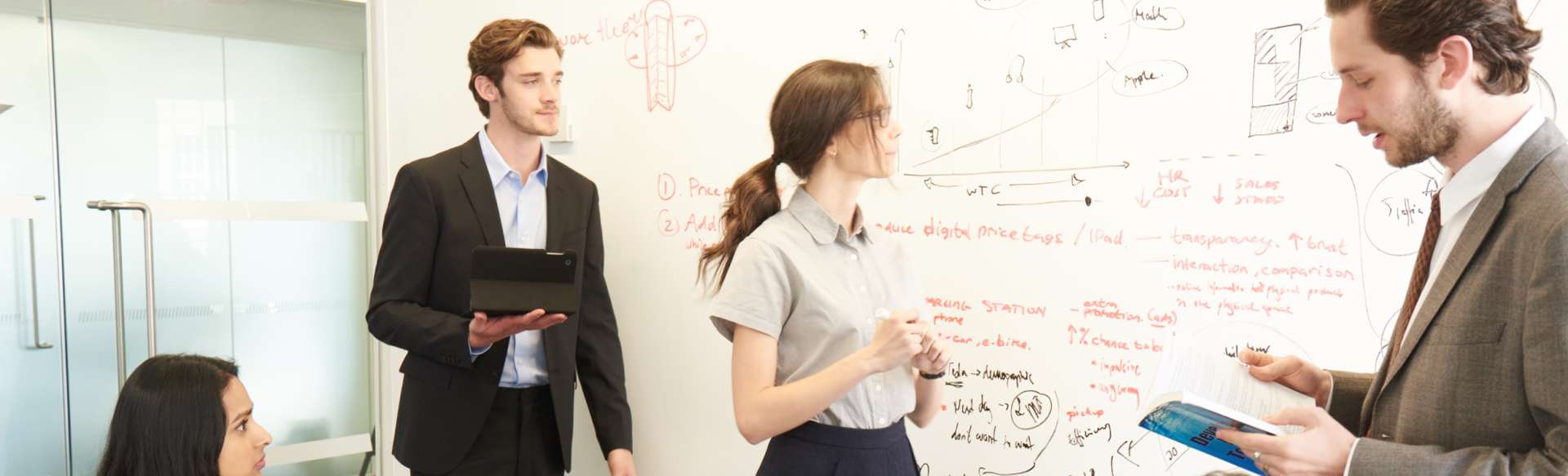 Hult International Business School Магистр финансов