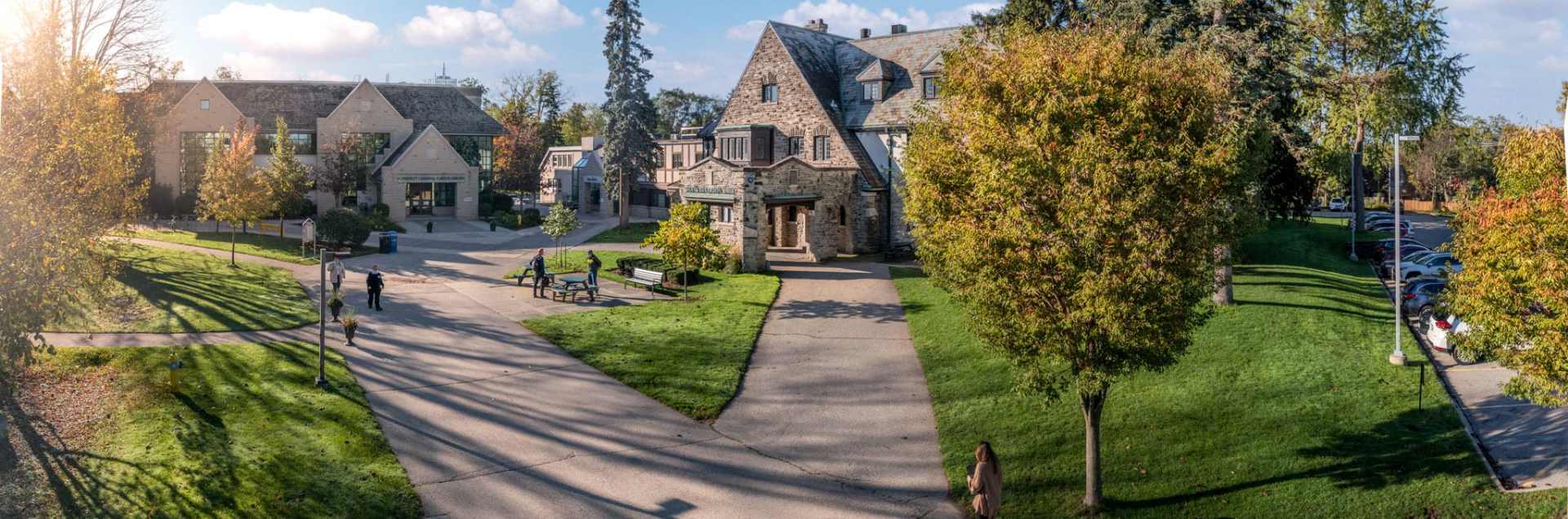 King's University College