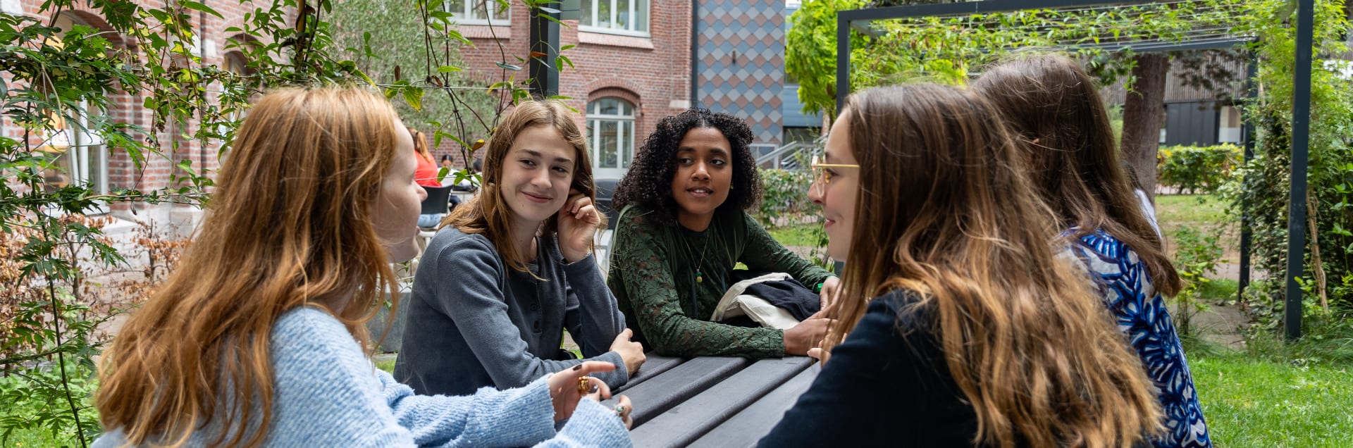 European School of Political and Social Sciences