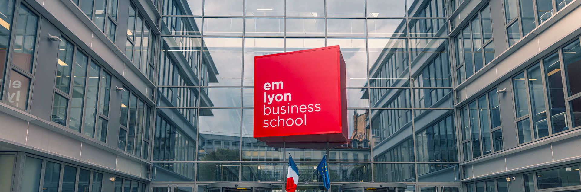 emlyon business school