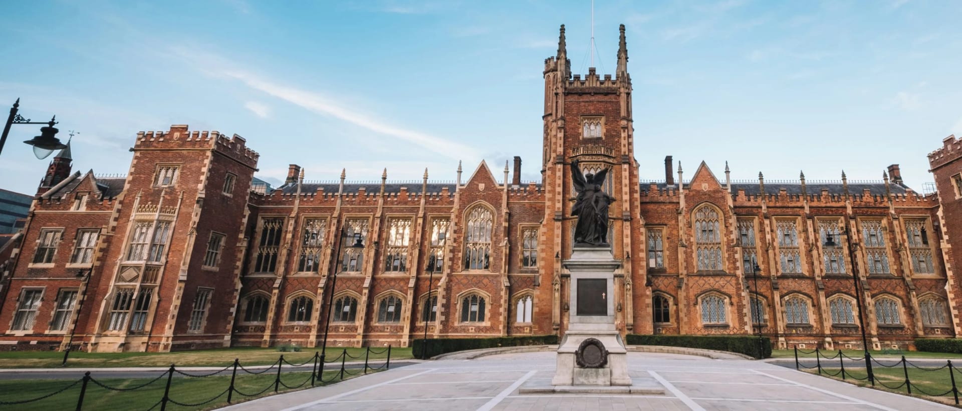 Queen's University Belfast - Faculty of Arts, Humanities and Social Sciences