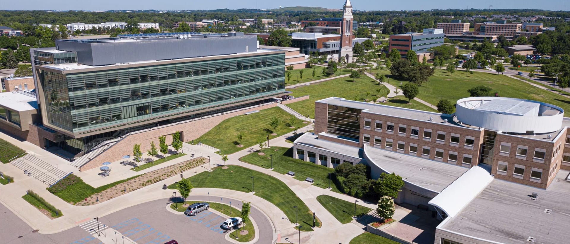 Oakland University - School of Business Administration