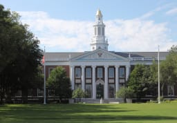 Harvard and University of Toronto Cooperate to Support International Students