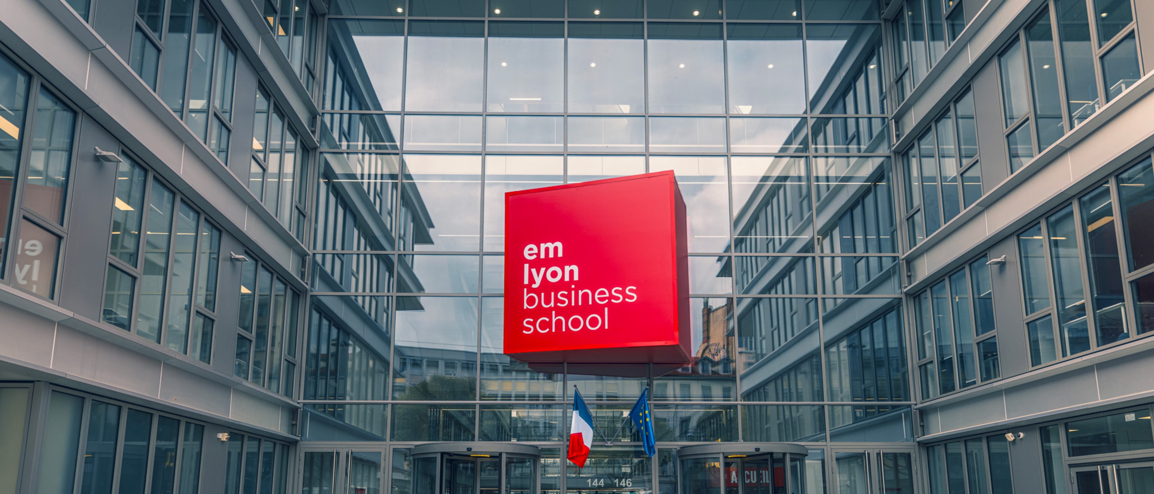 emlyon business school