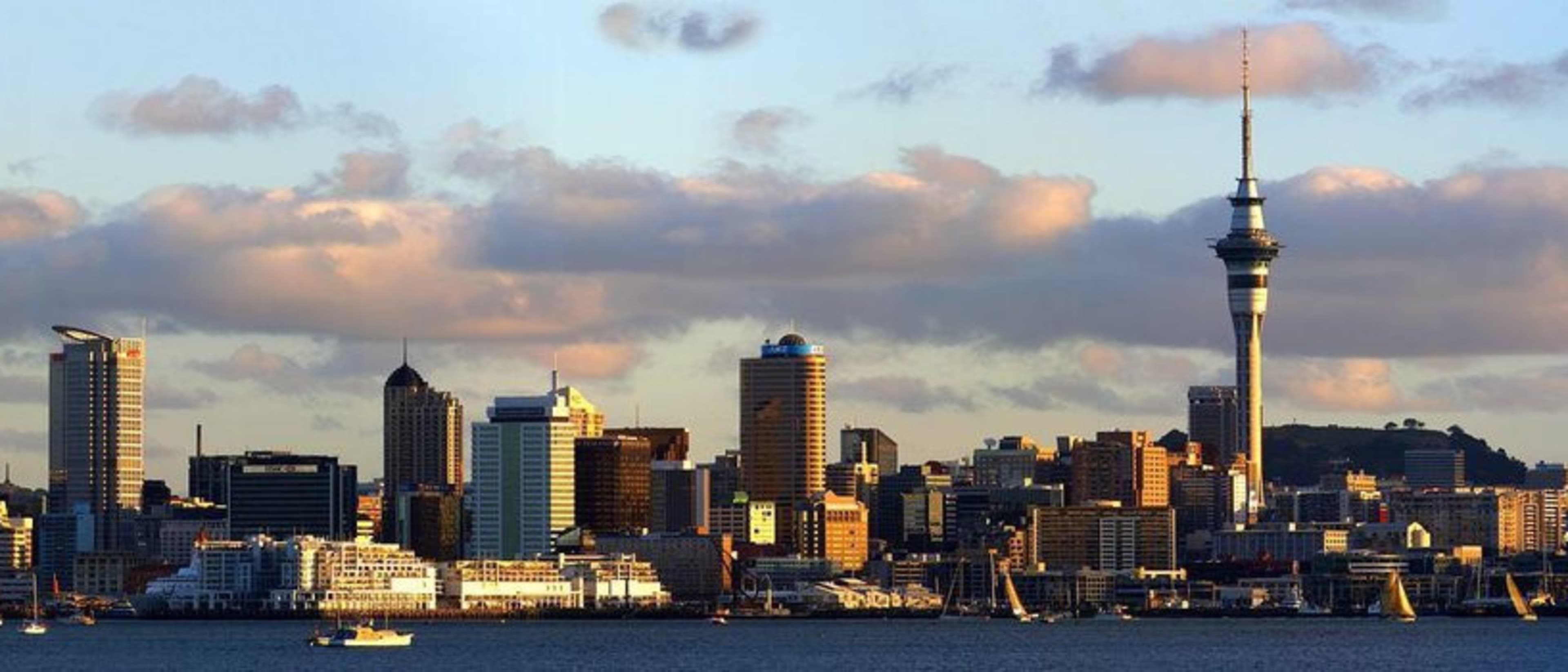 AUCKLAND UNIVERSITY OF TECHNOLOGY