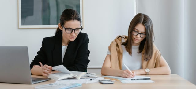 Are You Choosing Between an MBA and an EMBA? Read This First.