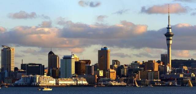 AUCKLAND UNIVERSITY OF TECHNOLOGY