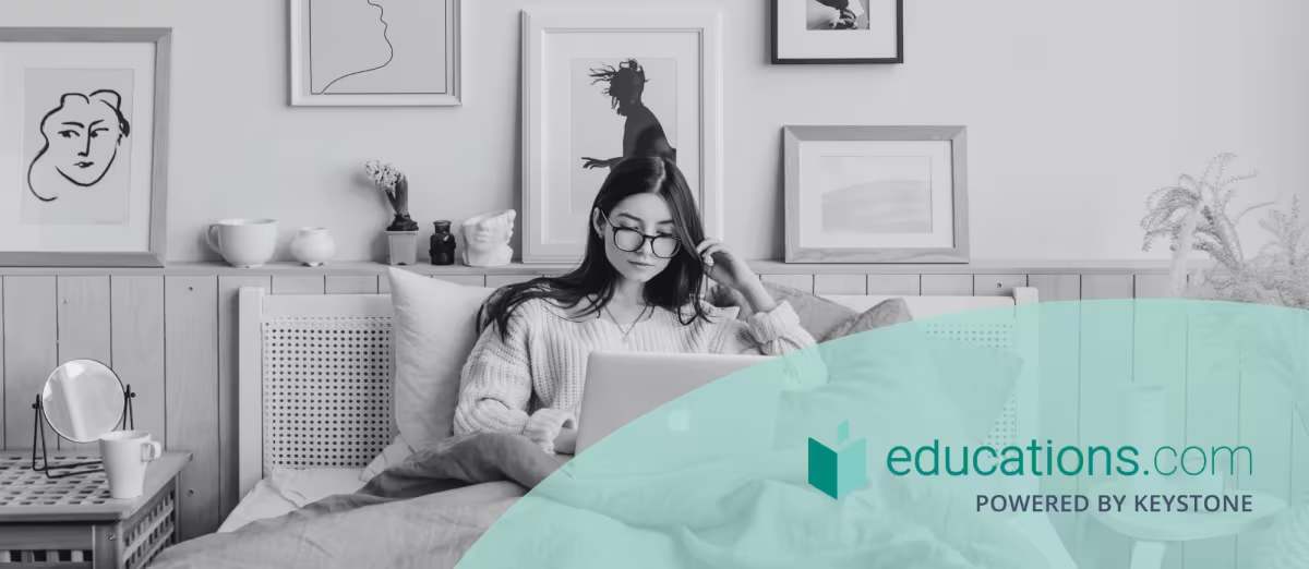 Póngase en contacto con educations.com