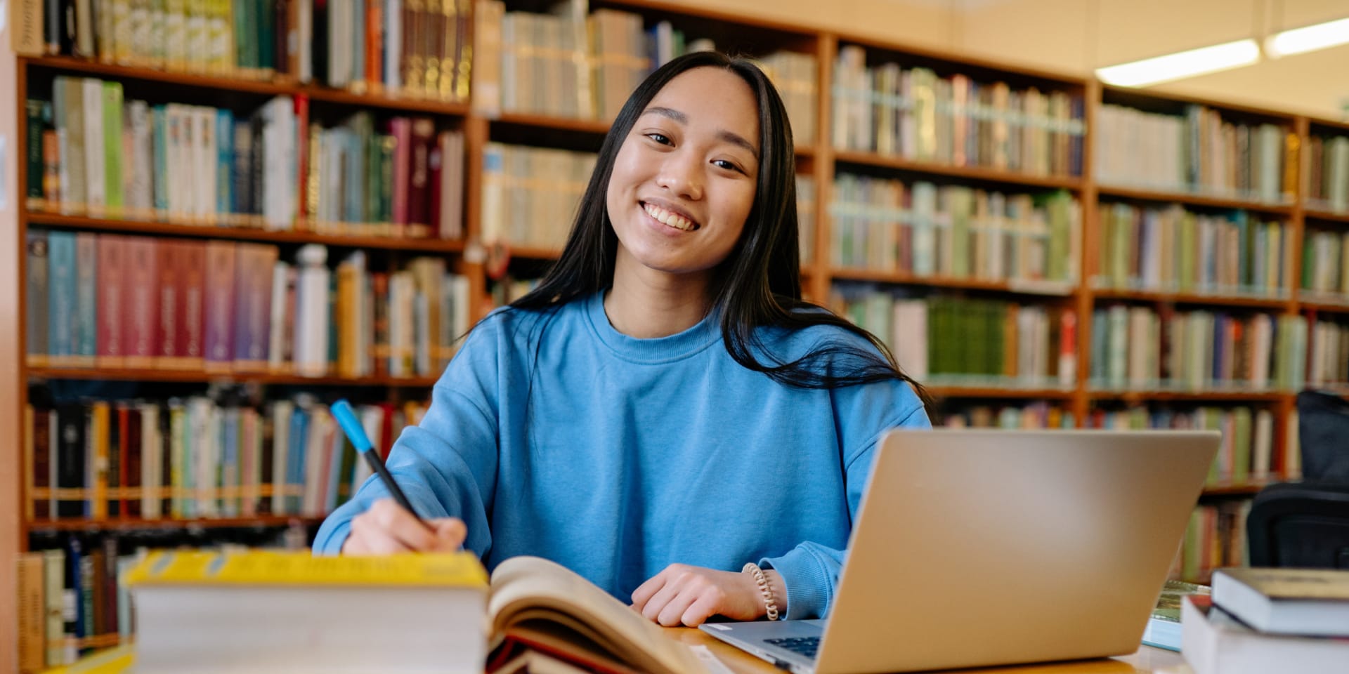 Bachelor's student in the library