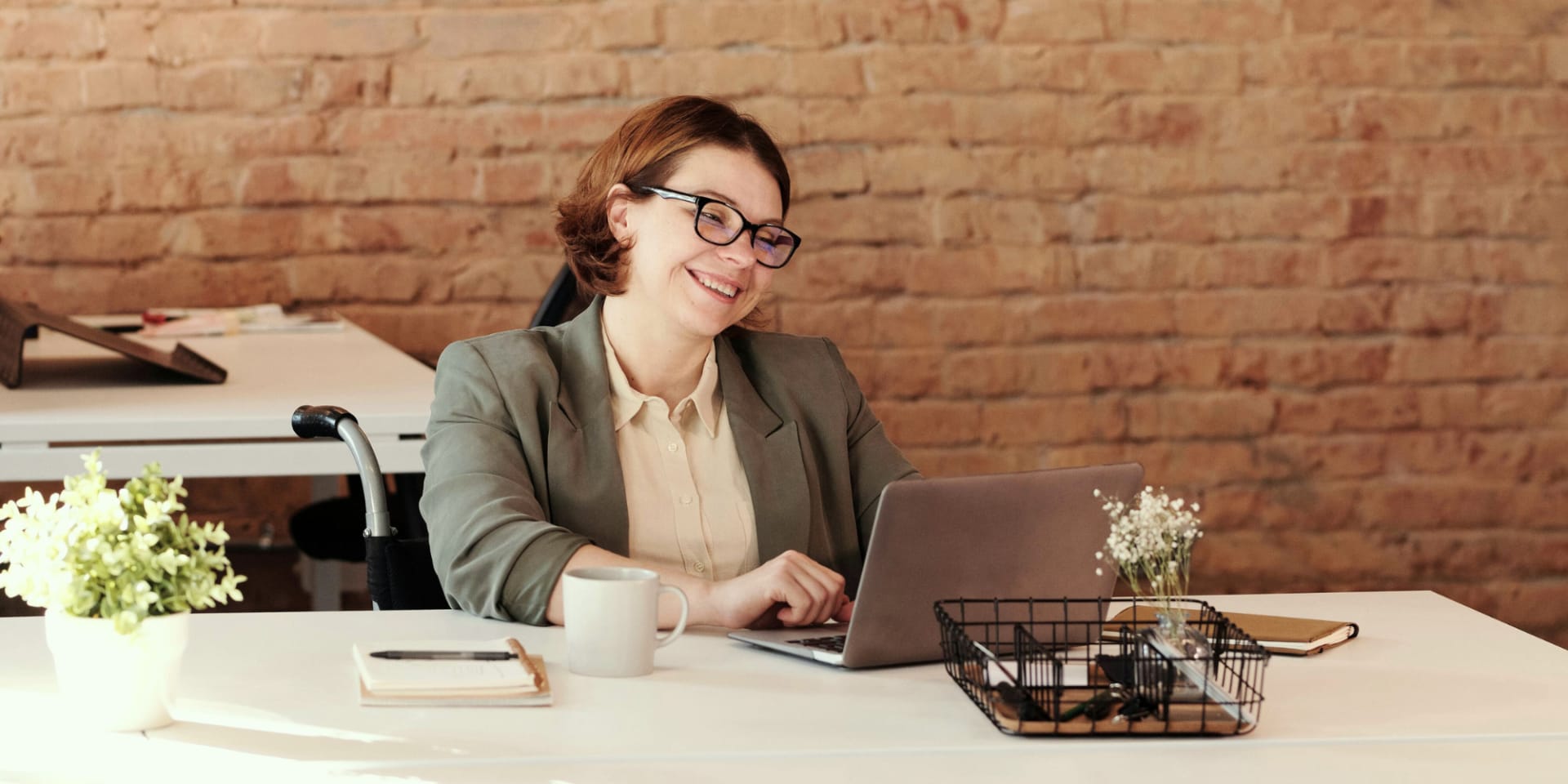 A study abroad consultant helping a student on a call