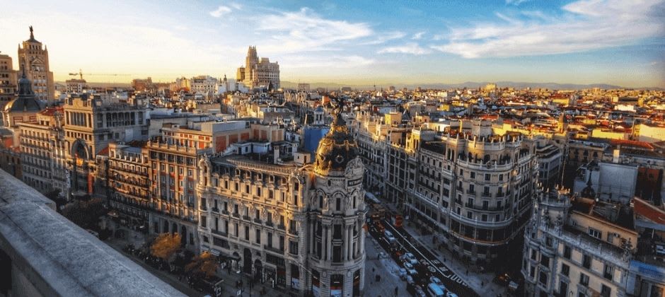 Overview of downtown Madrid at duskl