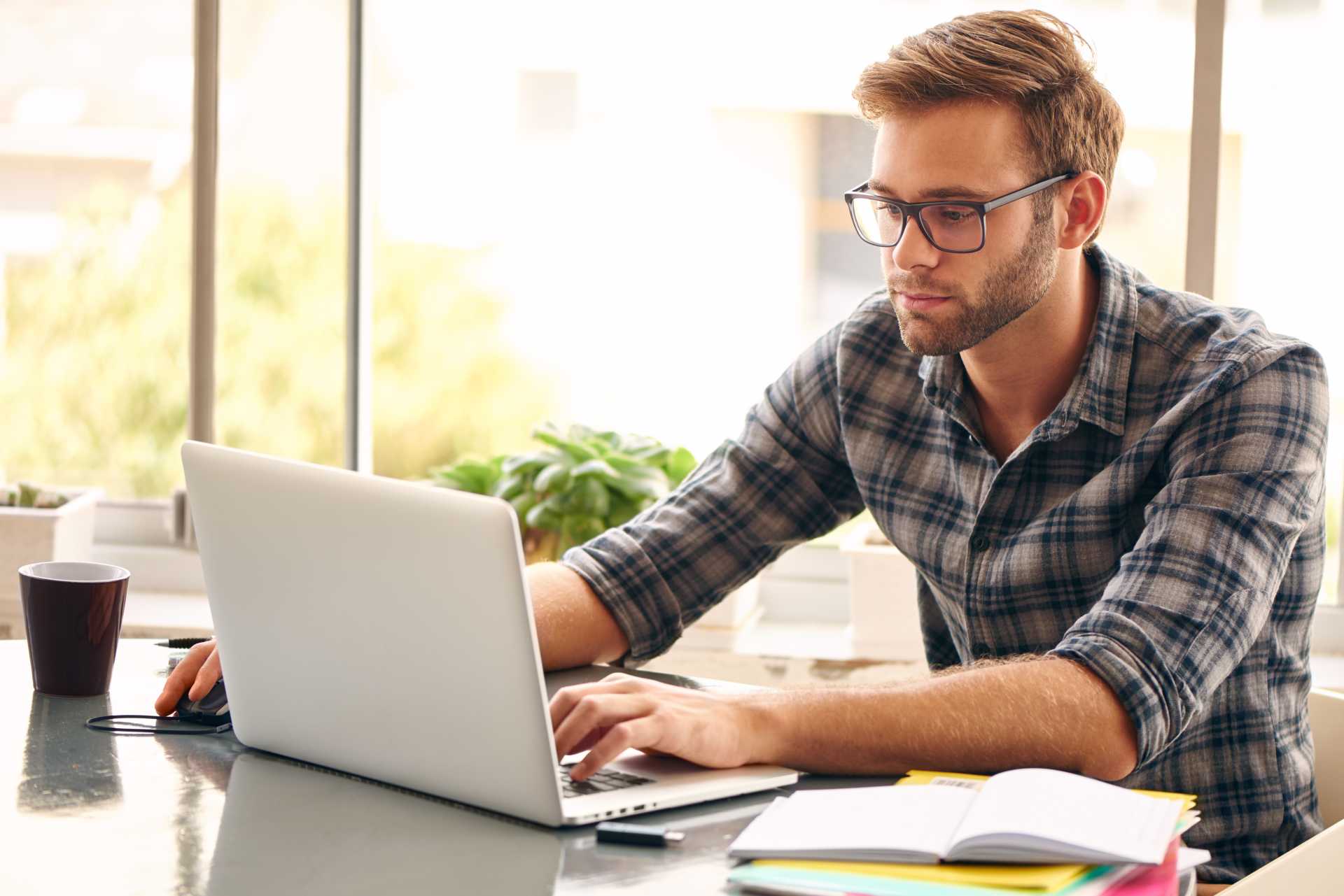 How Can Students Study Medicine Online?