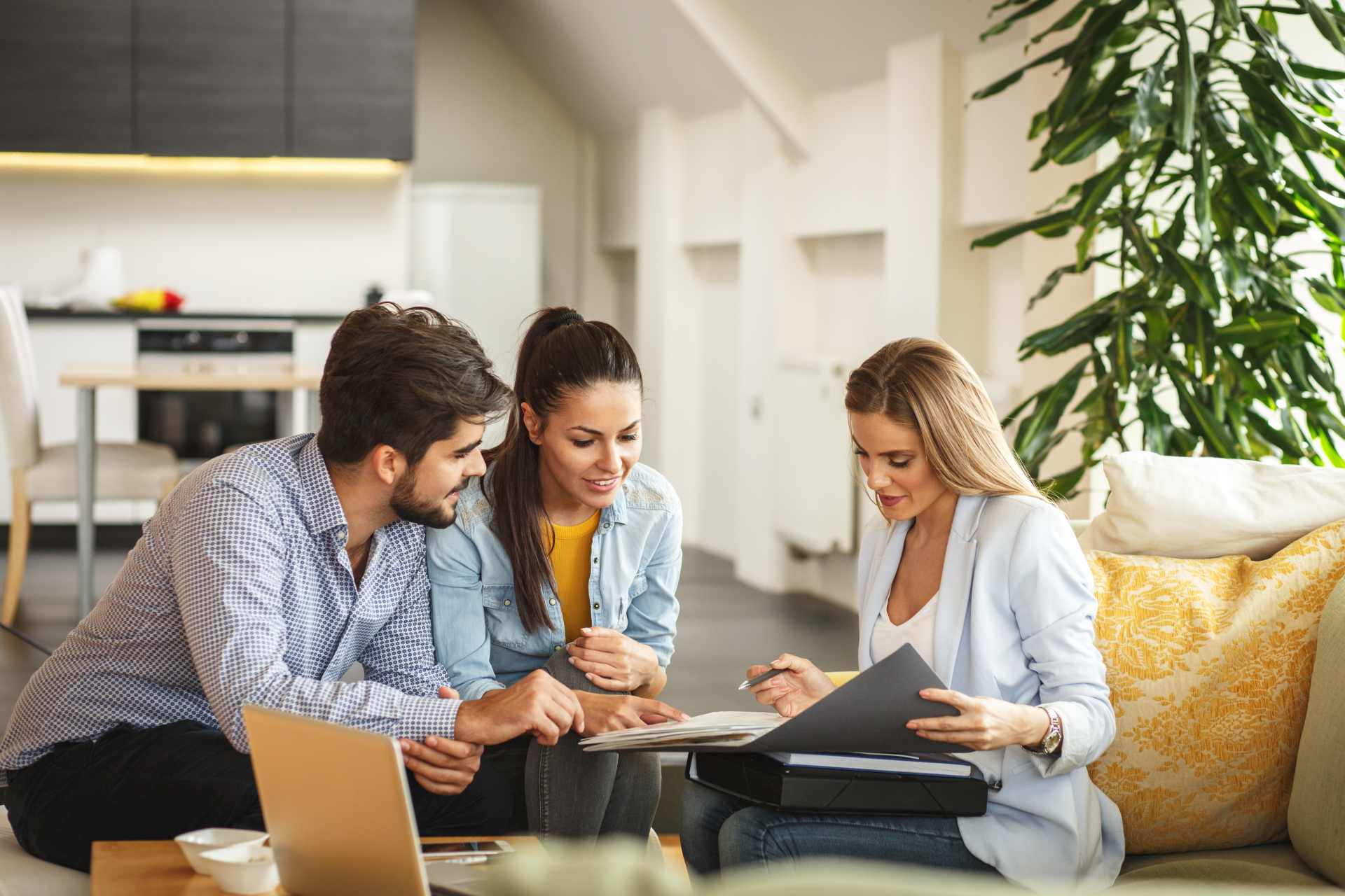 5 Reasons to Study Real Estate