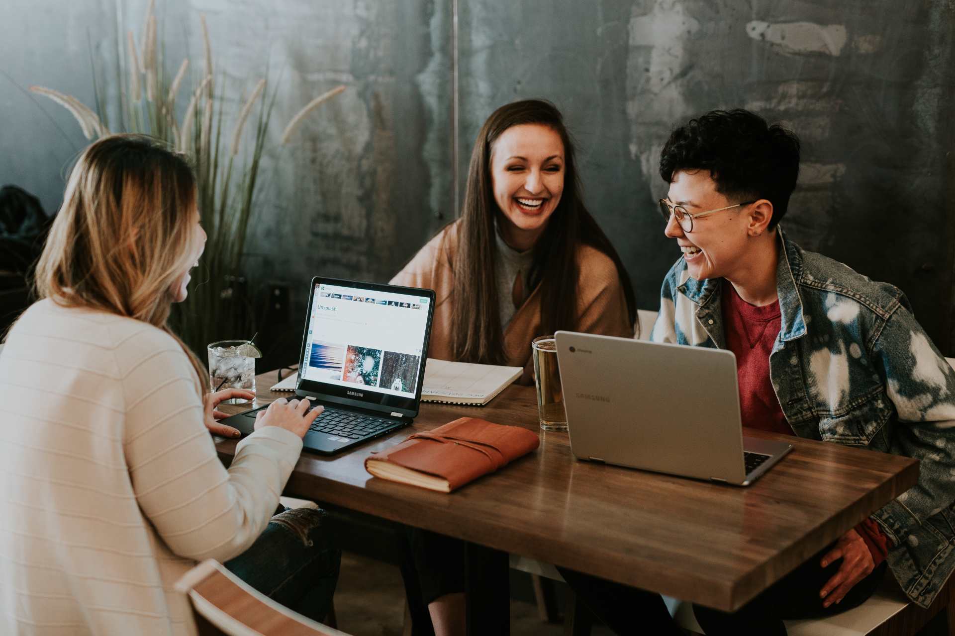 Four Reasons to Get Involved With Alumni Associations