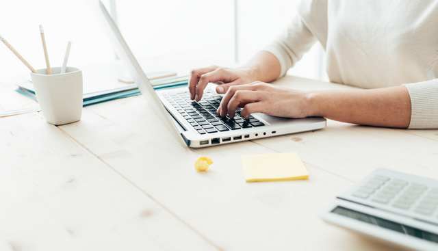 The Pros and Cons of an Online MBA