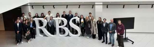 Cover photo for Master of MERIT: Management intelligenter, resilienter und vernetzter Systeme
