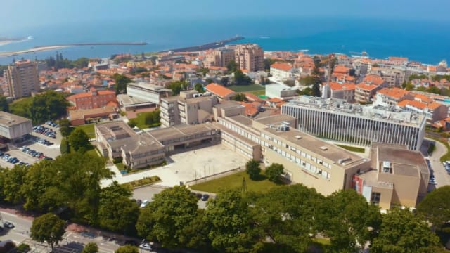 Cover photo for 法律与管理双重学位