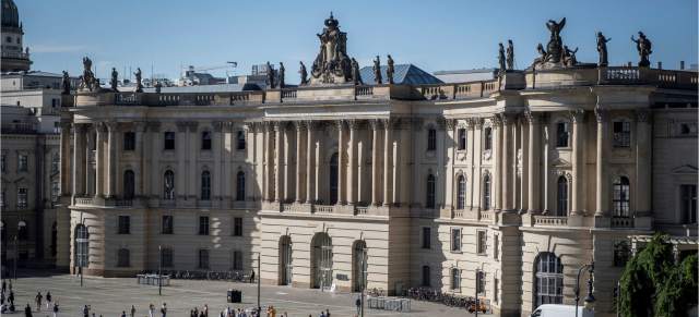 Cover photo for 洪堡法学硕士（LL.M.）