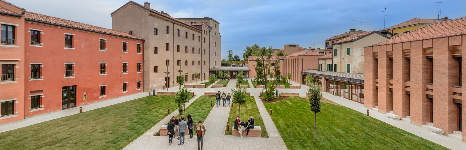 Venice university. Университет CA Foscari. Университет ка Фоскари Венеция. CA’ Foscari University of Venice общежитие. Ка Фоскари университет экономический кампус.