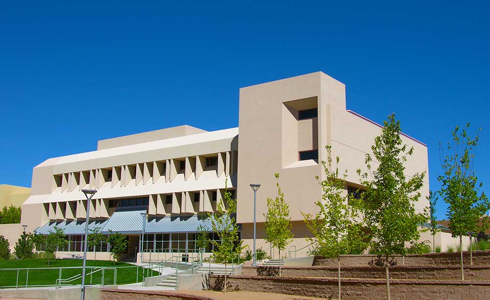 University Of New Mexico Department Of Electrical And Computer Engineering アルバカーキ アメリカ合衆国 修士号