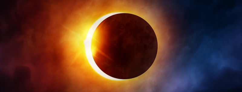 During a full solar eclipse, does the moon show up on the other side of the  planet? - Quora