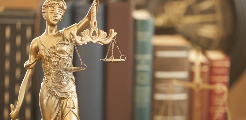 seven-must-read-books-for-law-students