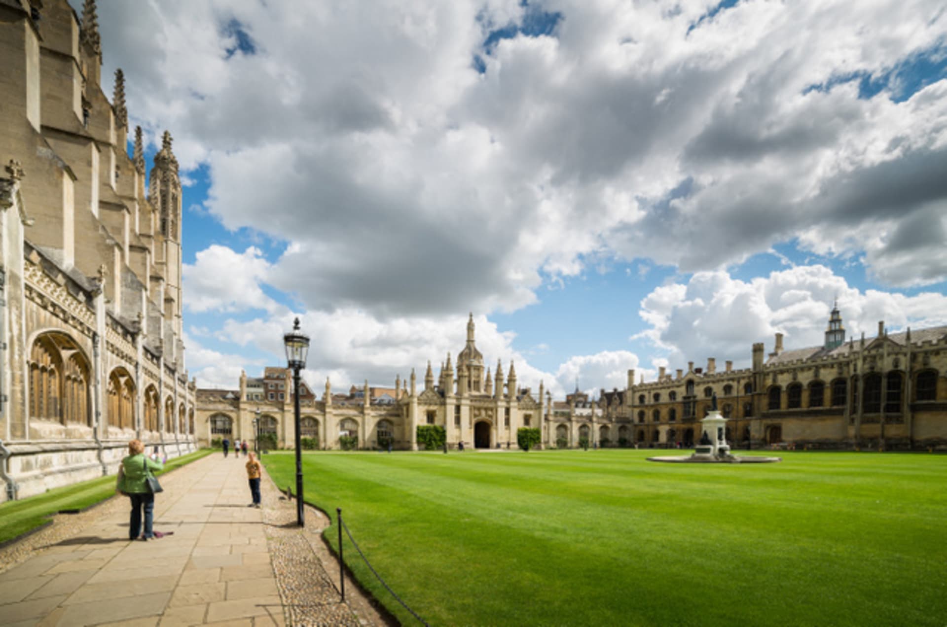 Cambridge university was founded. Кембридж Англия колледжи. Cambridge University Кембриджский университет Cambridge University. Кембридж университет 1209. 5. Кембриджский университет.