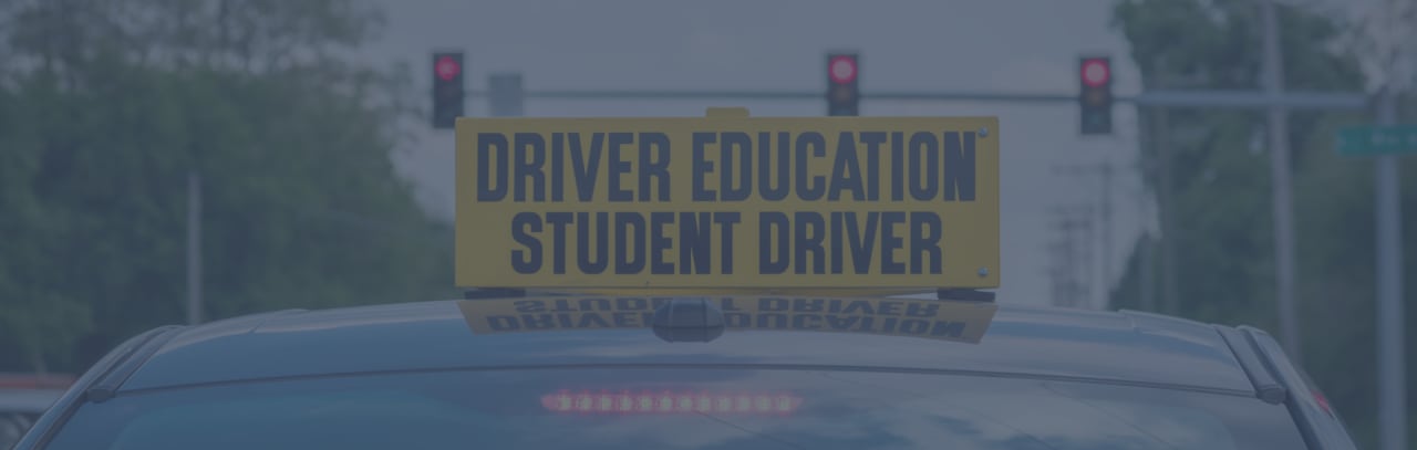 Entre em contato direto com as escolas - Compare 58 Curso Acadêmico Programas em Operação de Veículos Motorizados 2023
