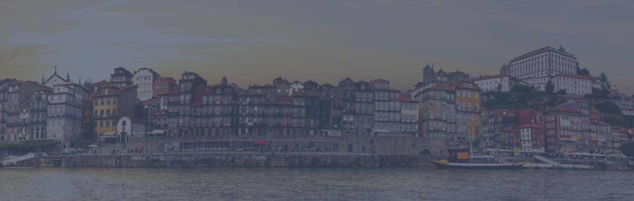 Kontakt skoler direkte - sammenlign 4 Blandet Bachelor i Porto, Portugal 2023