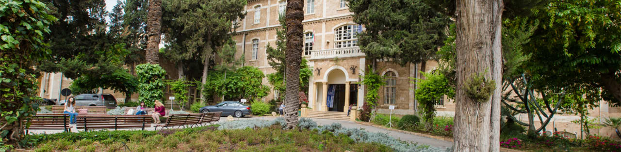 Saint Joseph University of Beirut Bachelor in Betriebswirtschaft