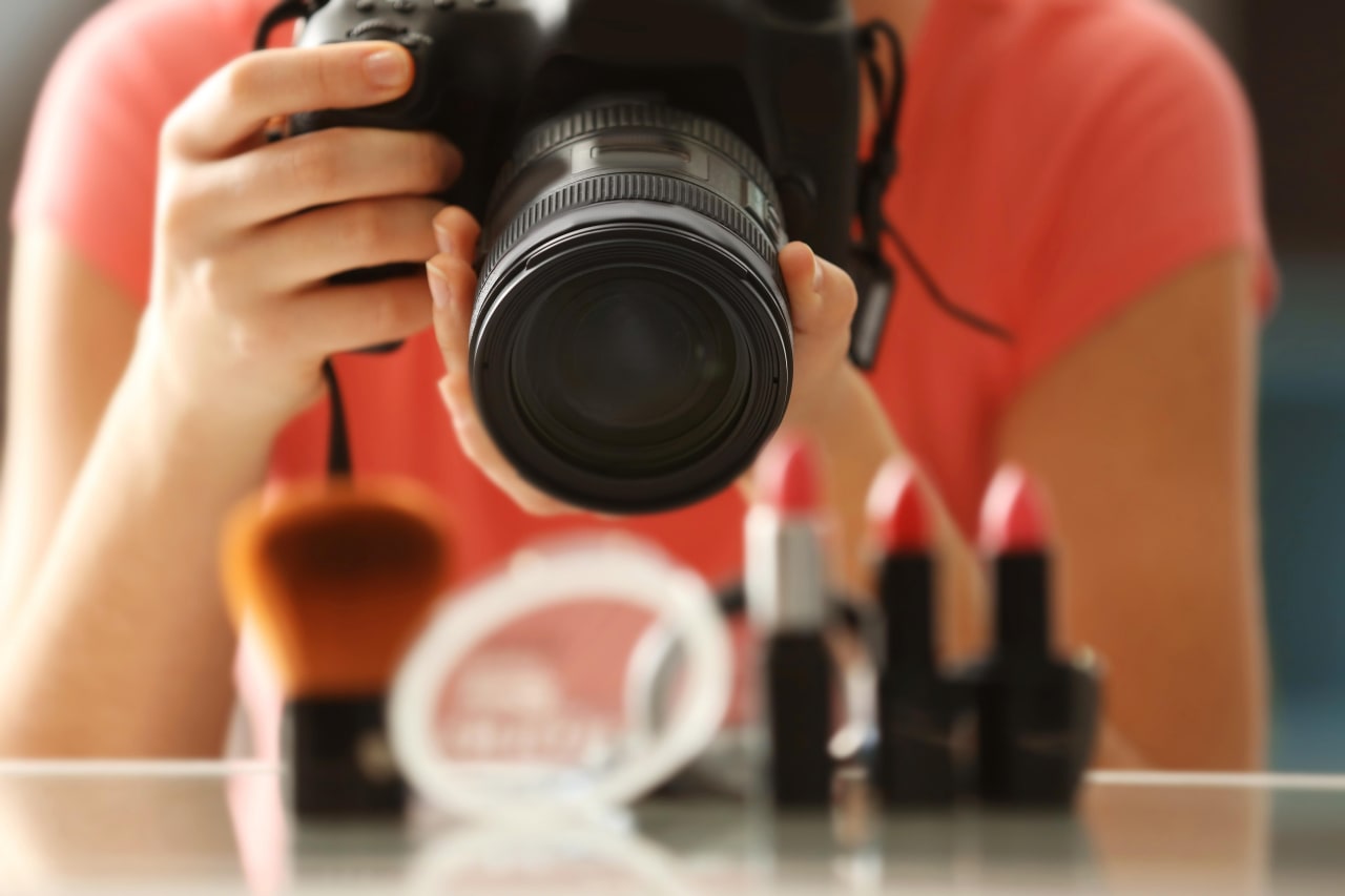 Contact Schools Directly - Compare 5 Master Degrees in Commercial Photography 2024