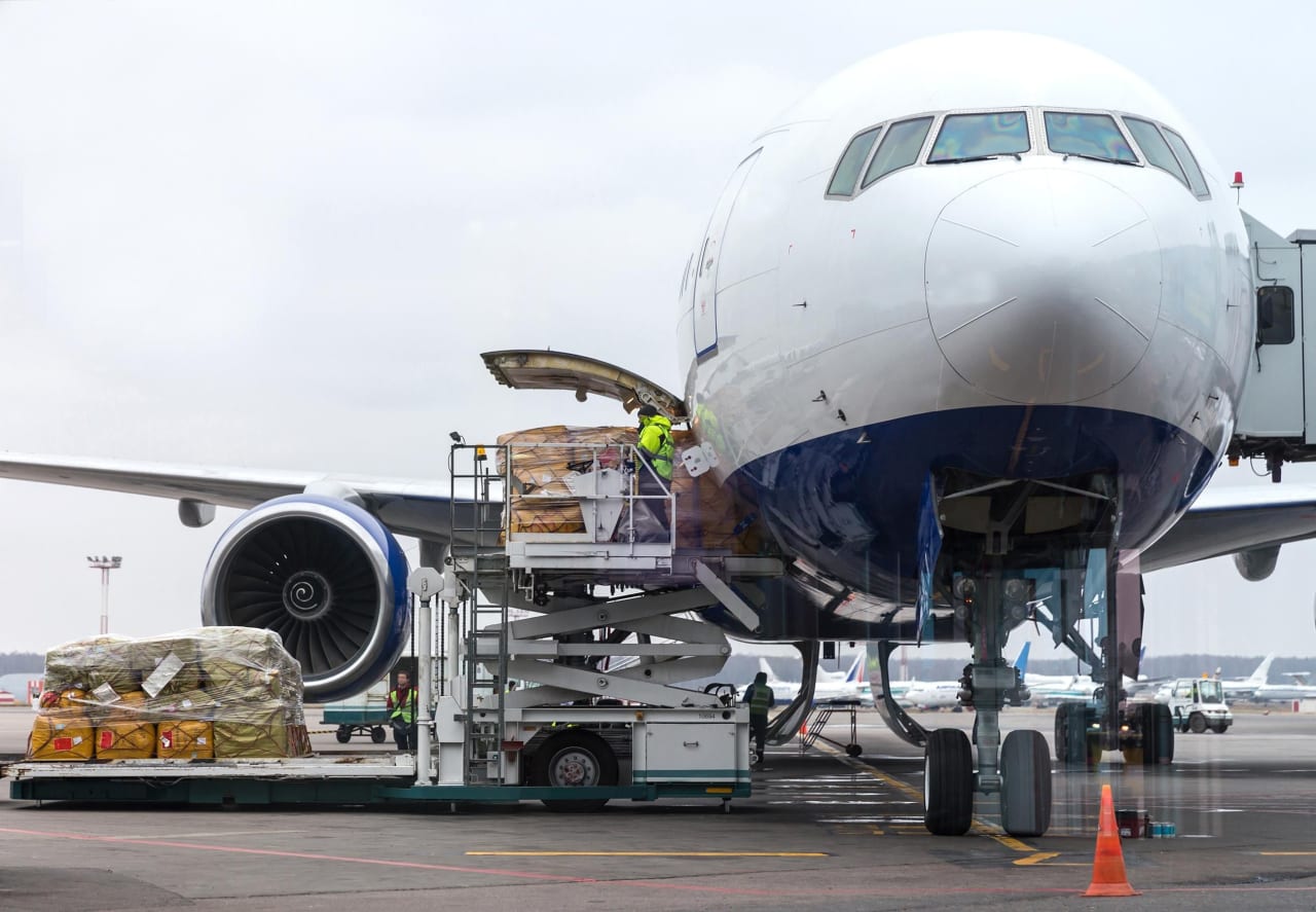 Liên hệ trực tiếp với các trường - So sánh 2 Trực tuyến Các chương trình trong Vận tải hàng không 2024