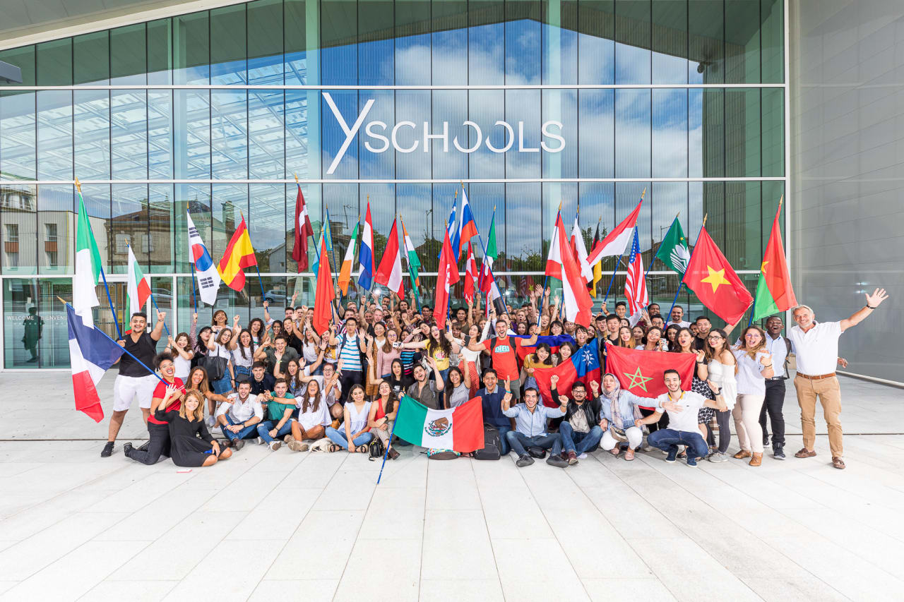 Y SCHOOLS Глобални дипломирани менаџмент