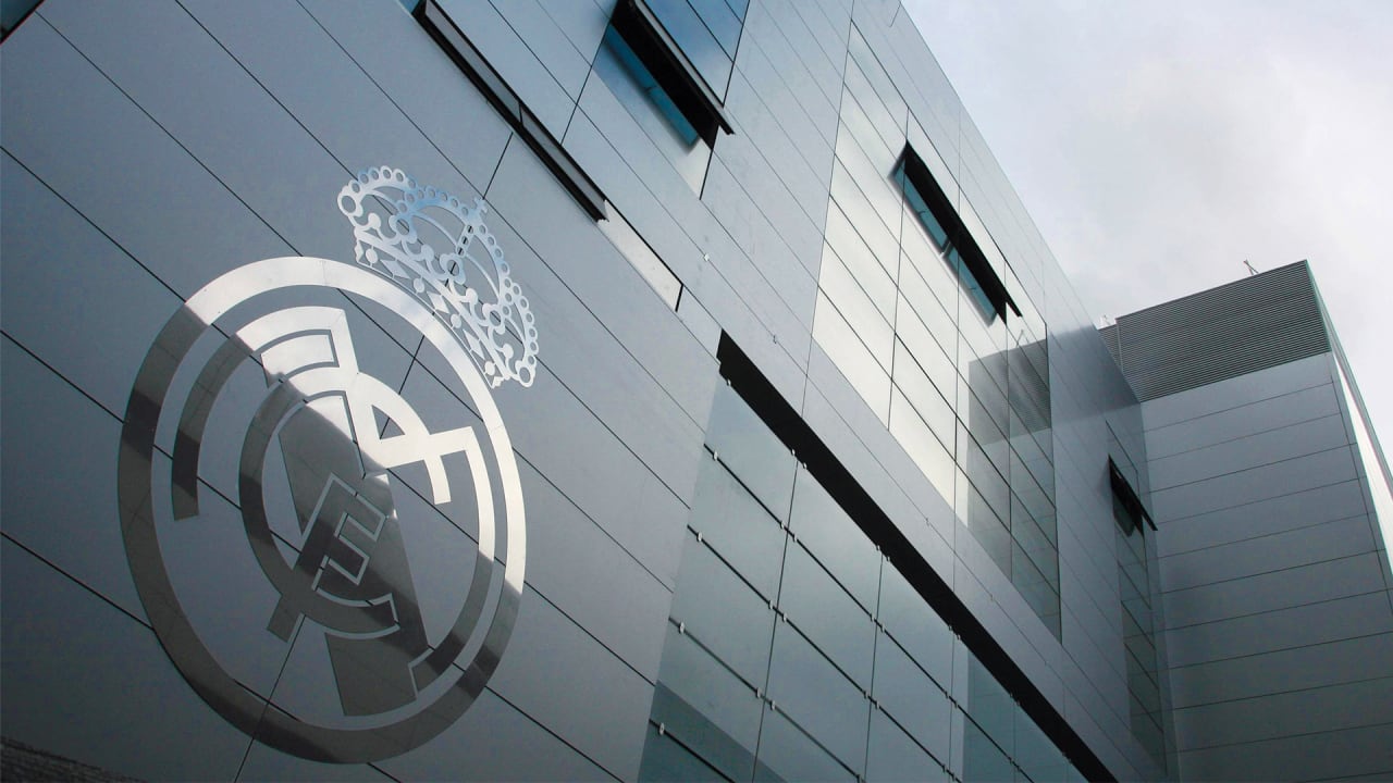 Real Madrid Graduate School – Universidad Europea Master in Lifelong Training in Football Management