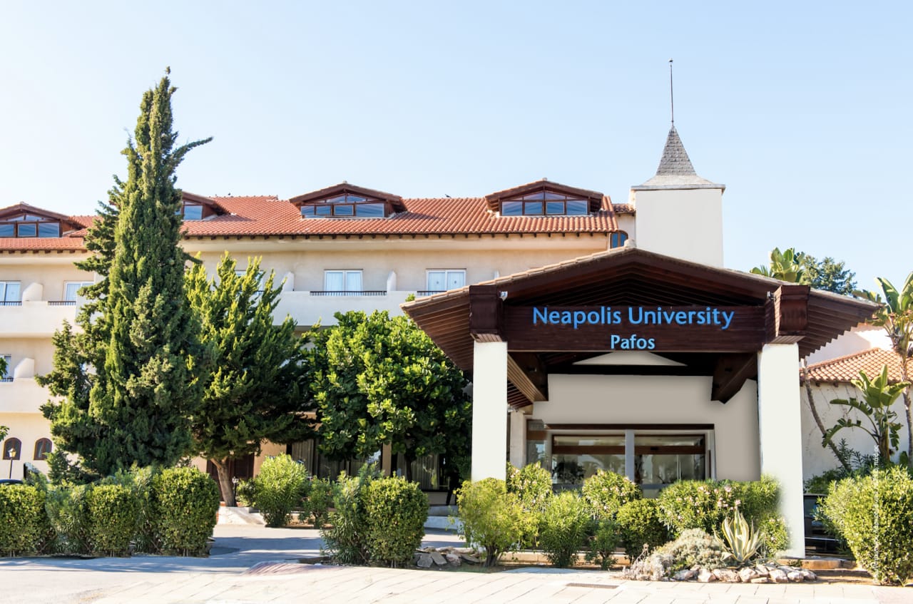 Neapolis University Pafos Licenciatura en Ciencias en Ingeniería Civil