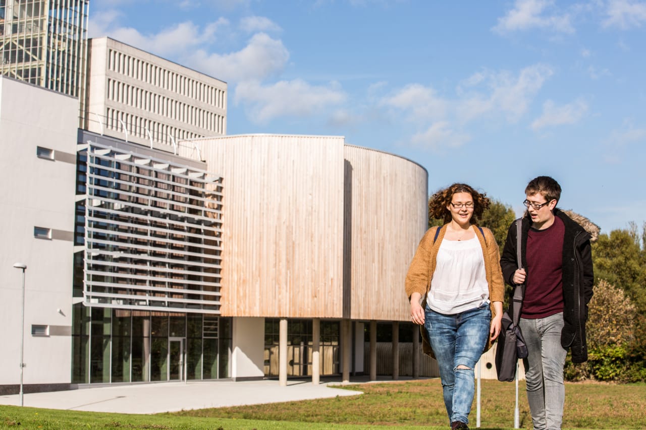 Ulster University School of Geography and Environmental Science PgDip / MSc em Gestão Ambiental