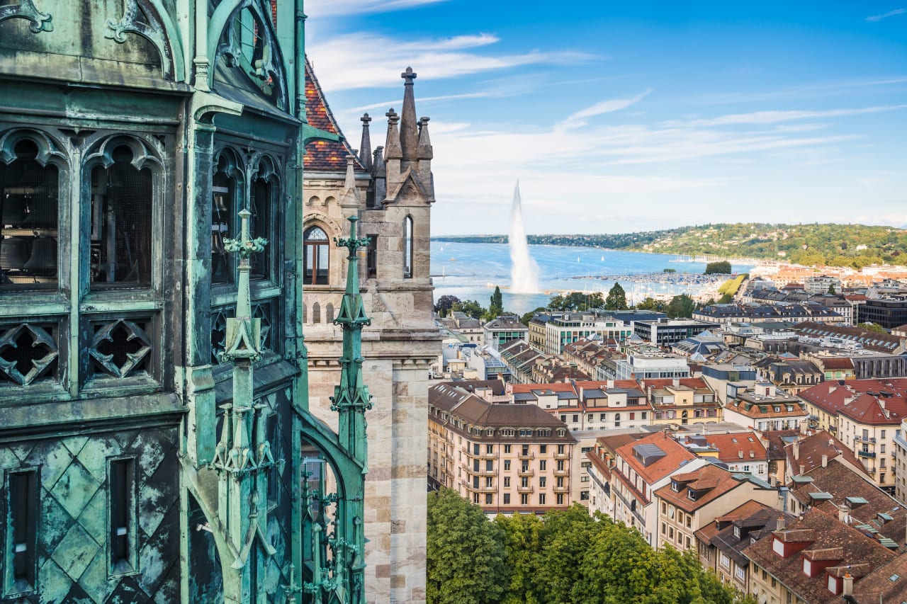 EU Business School Switzerland Mestre em Finanças